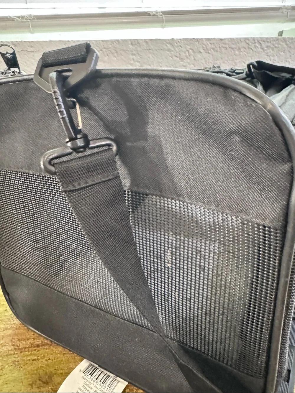 Sherpa Original Deluxe Medium Pet Carrier – Black